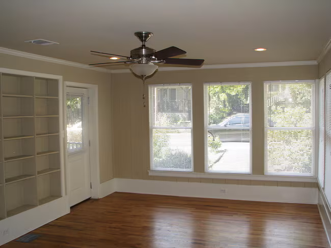 907 W 30th St Austin, TX 78705 photo 4