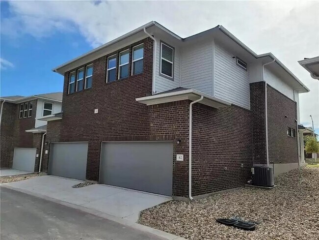 605 W South St Leander, TX 78641 photo 3