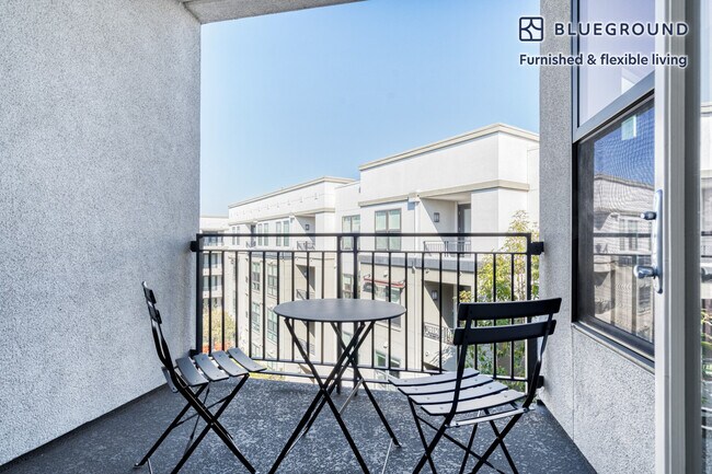 630 Veterans Blvd Redwood City, CA 94063 photo 5