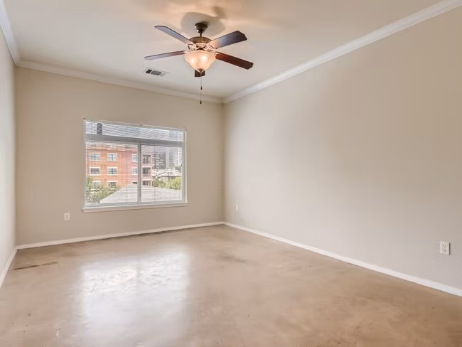 910 W 25th St Austin, TX 78705 photo 5