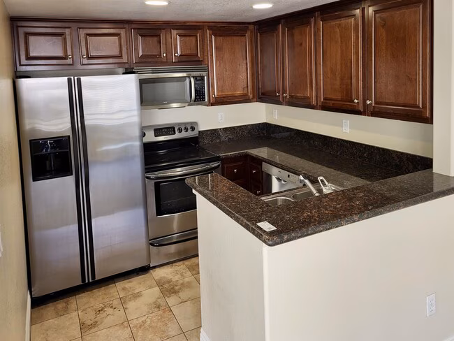 3957 Nobel Dr San Diego, CA 92122 photo 2