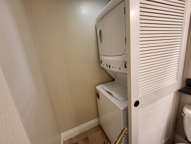 3957 Nobel Dr San Diego, CA 92122 photo 5