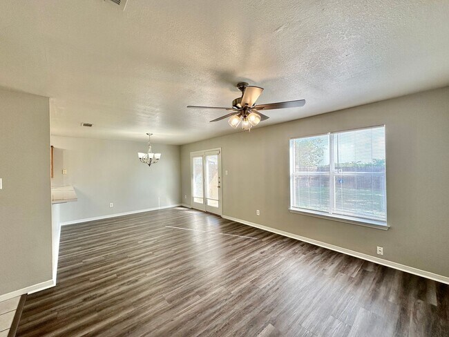 3709 Woodrow Dr Killeen, TX 76549 photo 3