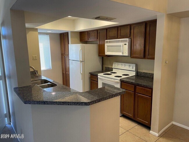7950 E Starlight Way Scottsdale, AZ 85250 photo 2