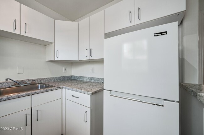841 N 6th Ave Phoenix, AZ 85003 photo 5