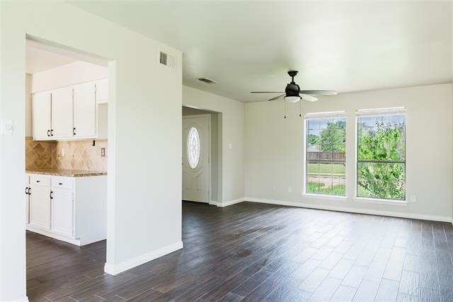 2637 Austin Dr Mesquite, TX 75181 photo 4