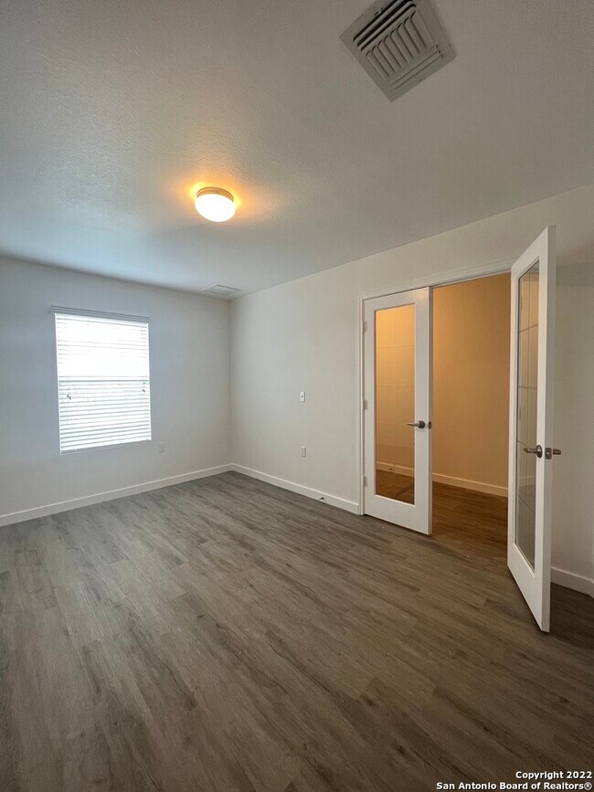 9116 China Rose Dr Austin, TX 78724 photo 5