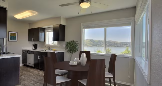 Seabridge at Glen Cove photo 2