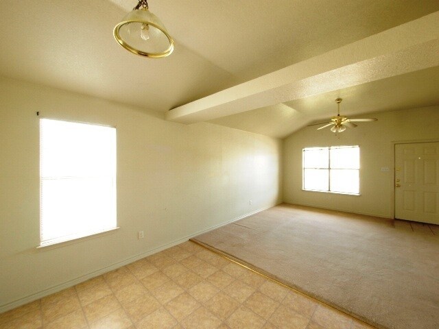 202 Janelle Dr Copperas Cove, TX 76522 photo 2