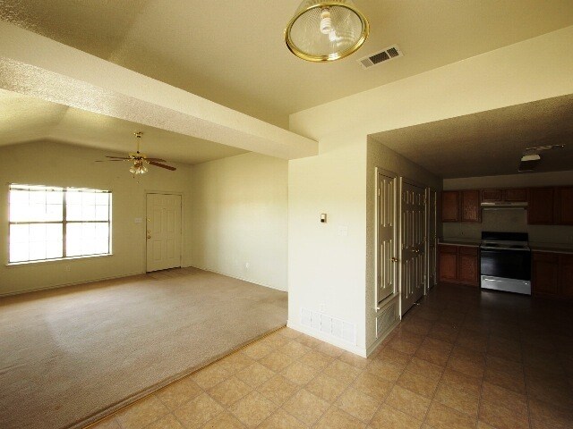 202 Janelle Dr Copperas Cove, TX 76522 photo 3