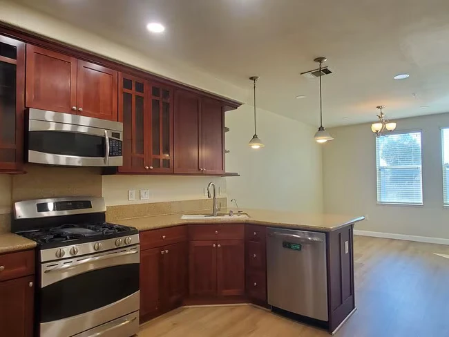 41 Esfahan Dr San Jose, CA 95111 photo 4