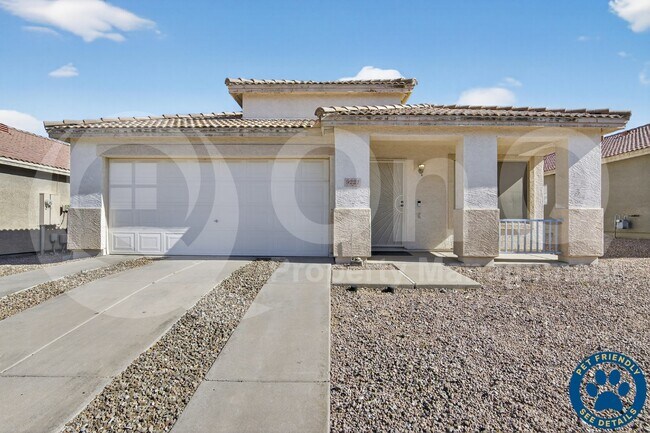 9221 S Leila Ln Phoenix, AZ 85041