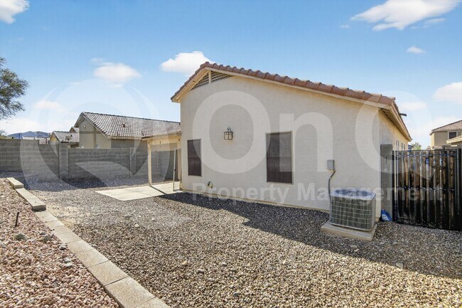 9221 S Leila Ln Phoenix, AZ 85041 photo 3