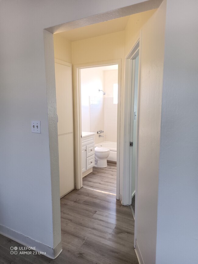 20511 Anita Ave Castro Valley, CA 94546 photo 4