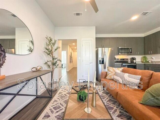 710 Shine St Belton, TX 76513 photo 3