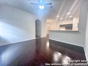 565 Creekside Cir New Braunfels, TX 78130 photo 2