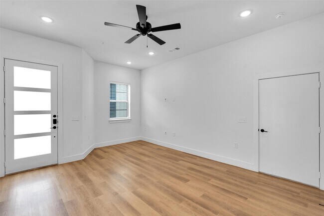 1713 Bernard Street, Garland, TX 75089 photo 3