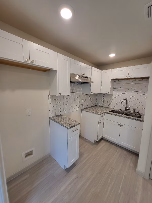 2417 Castroville Rd San Antonio, TX 78237 photo 4