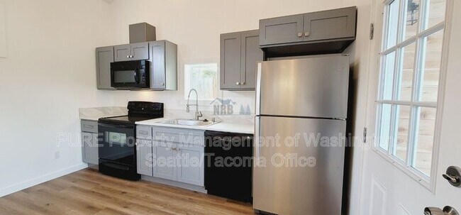5621 N 44th St Tacoma, WA 98407 photo 2