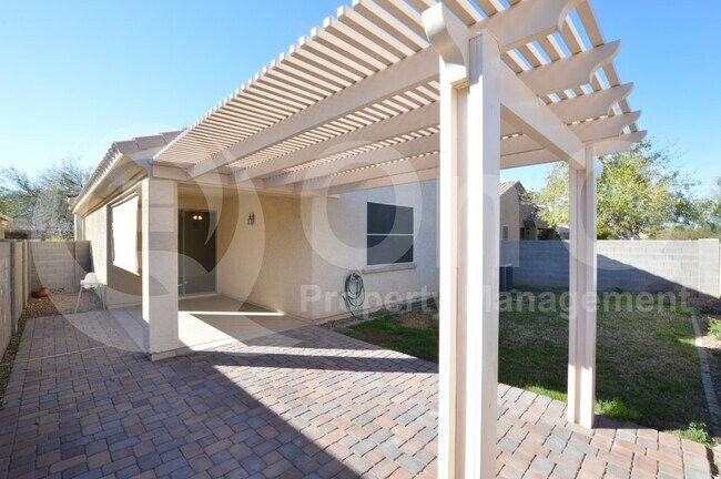 3889 S Vineyard Ave Gilbert, AZ 85297 photo 2
