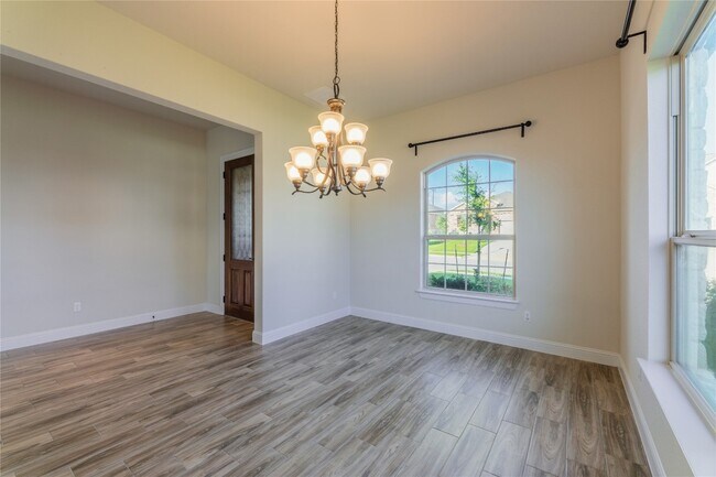 6740 Brindisi Pl Round Rock, TX 78665 photo 4