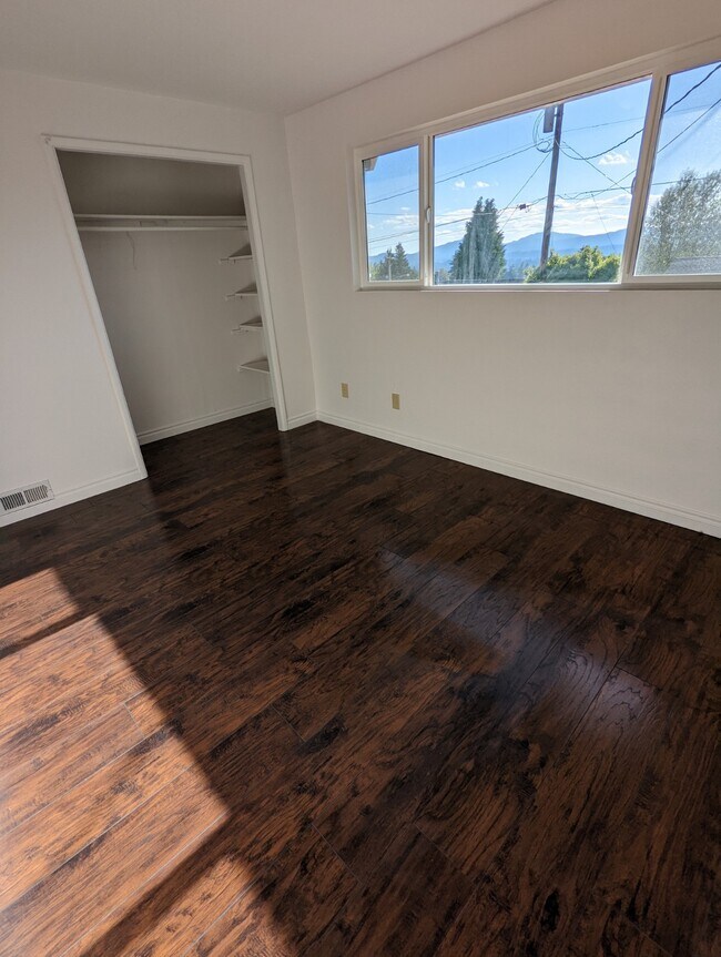 3316 Sanders Avenue, Bremerton, WA 98310 photo 4