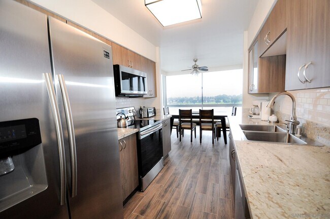 1770 Avenida Del Mundo Coronado, CA 92118 photo 5