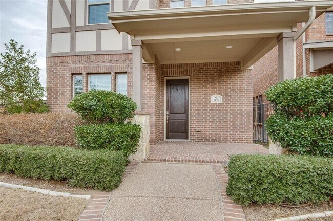 1216 Lace Bark Way, Arlington, TX 76005 photo 2
