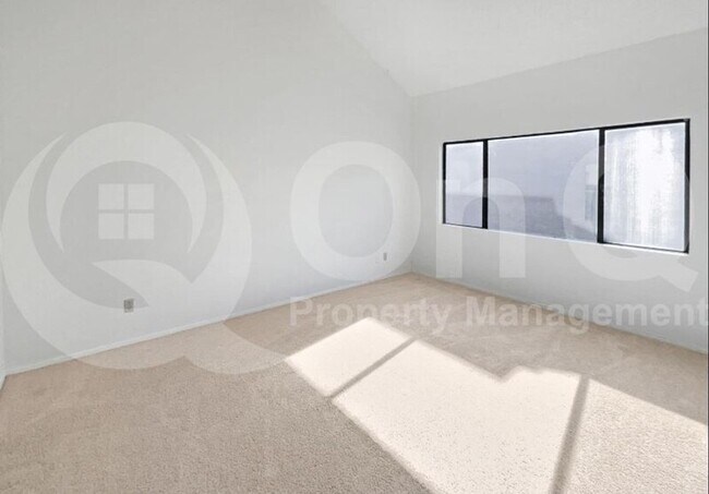 2040 S Longmore Mesa, AZ 85202 photo 4