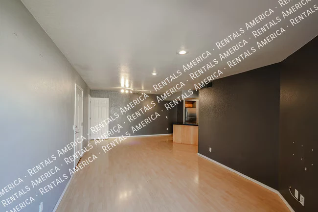 2228 N 52nd St Phoenix, AZ 85008 photo 4