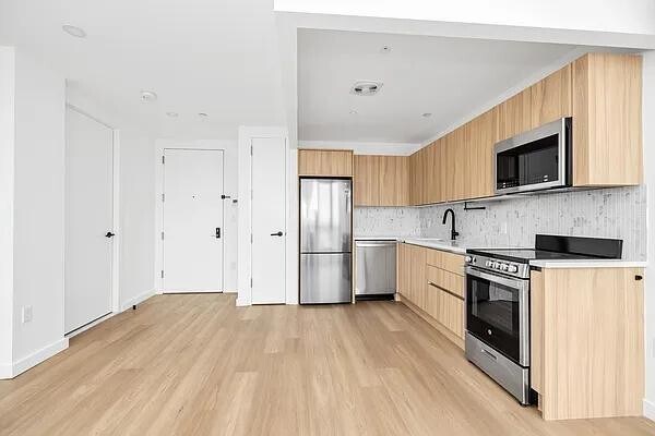 1010 Pacific St Brooklyn, NY 11238 photo 4