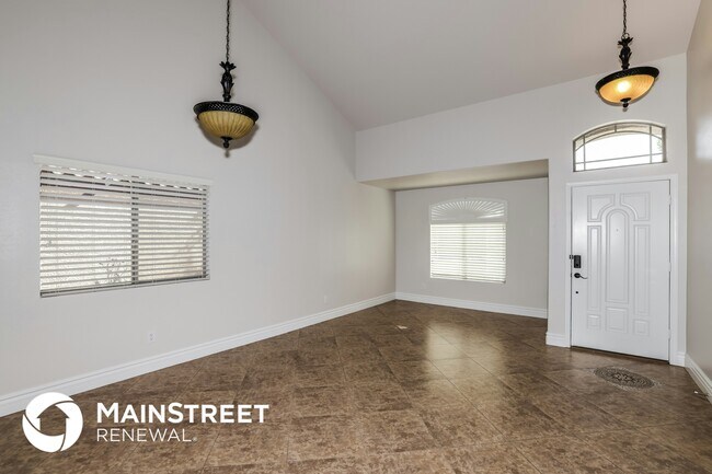 11216 W College Dr Phoenix, AZ 85037 photo 5