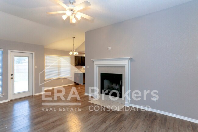 1614 Twisted Oak Dr Temple, TX 76502 photo 4