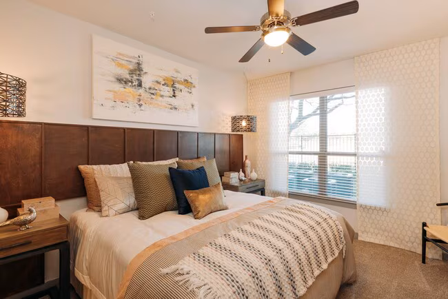 Los Robles Apartments photo 4
