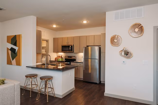 Los Robles Apartments photo 3