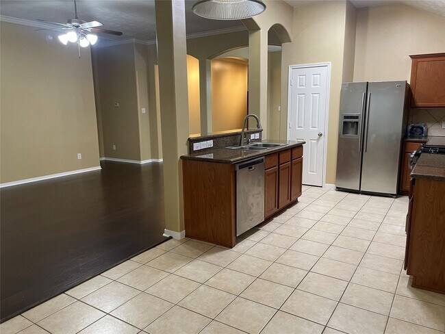19530 South Village Of Bridgestone Lane, Spring, TX 77379 photo 2