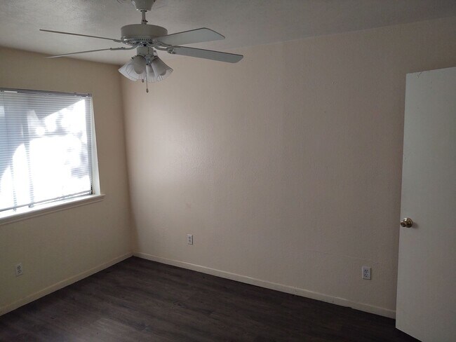 1000 Columbia Ave San Marcos, TX 78666 photo 2