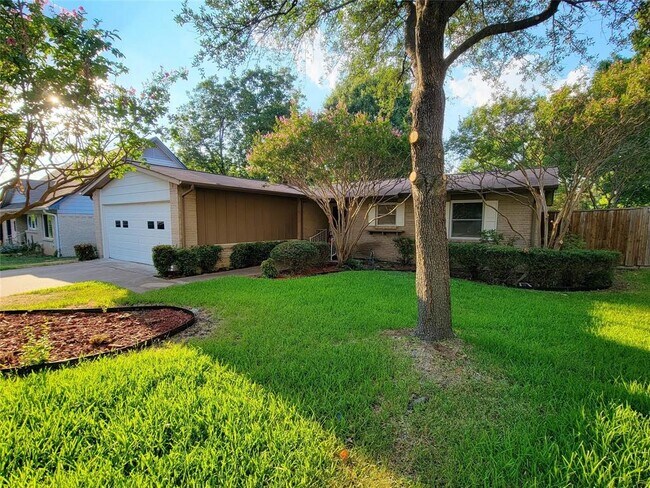 412 Malden Drive, Richardson, TX 75080 photo 2