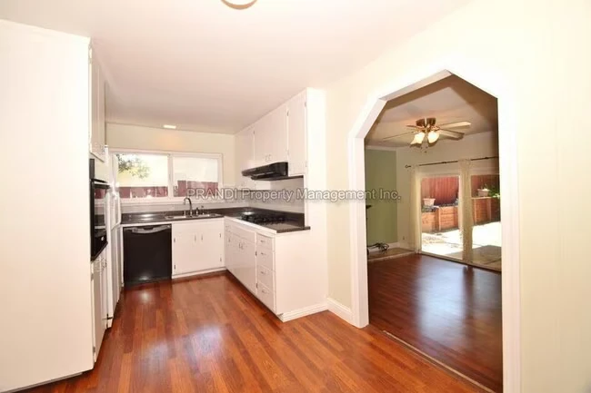 26 Driftwood Ave Novato, CA 94945 photo 5