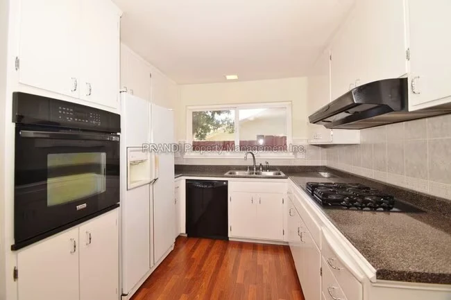 26 Driftwood Ave Novato, CA 94945 photo 4