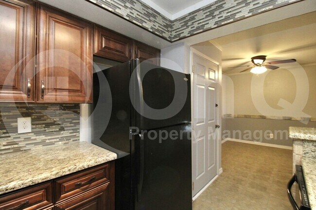 540 N May Mesa, AZ 85201 photo 5