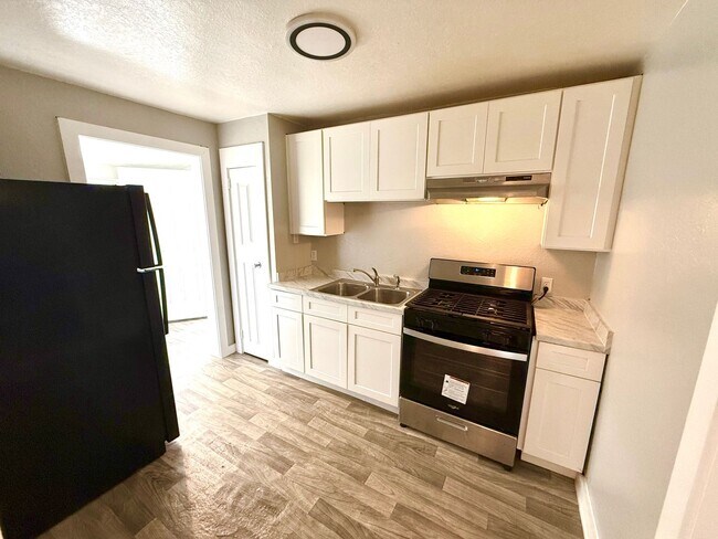 602 Lovett Ave San Antonio, TX 78211 photo 4