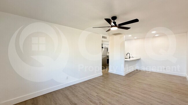 2739 East Tamarisk Avenue, Phoenix, AZ 85040 photo 4