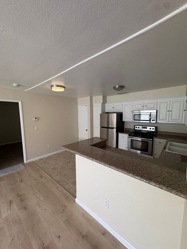 2915 N Texas St Fairfield, CA 94533 photo 2