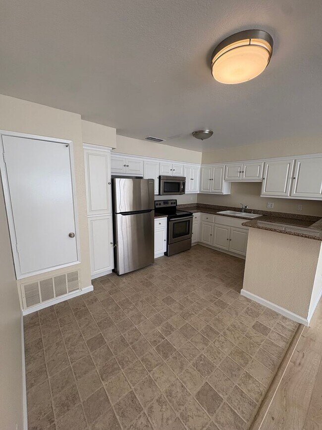 2915 N Texas St Fairfield, CA 94533 photo 5