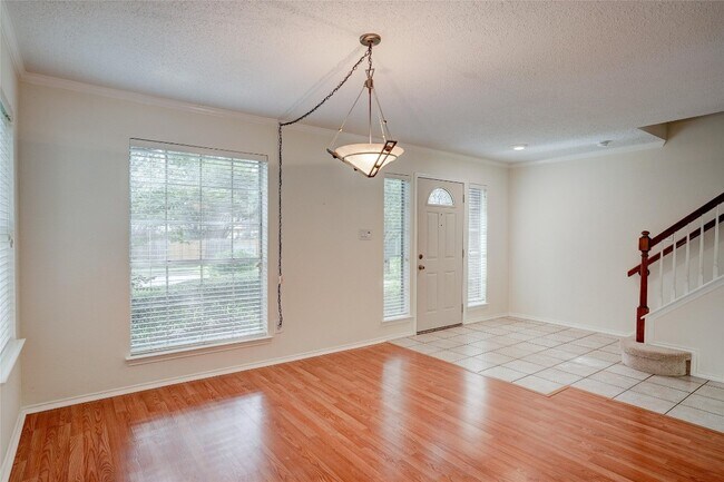 7604 Napier Trail Austin, TX 78729 photo 5