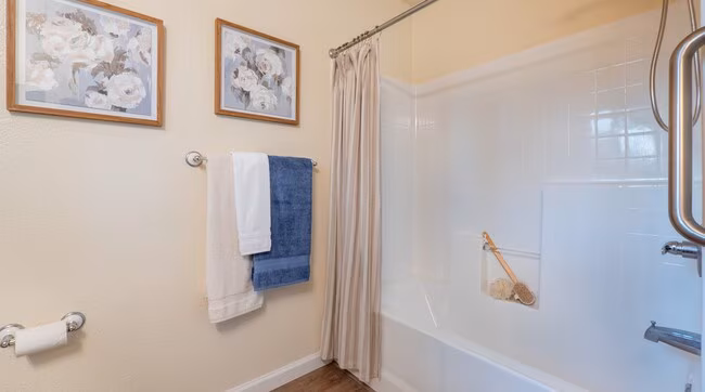 Delta Hawaii Apartments - Senior 55+ photo 2