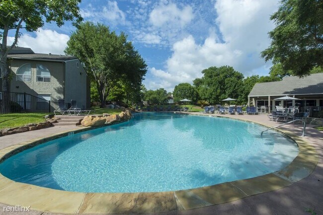 2400 Old S Dr Richmond, TX 77406 photo 4