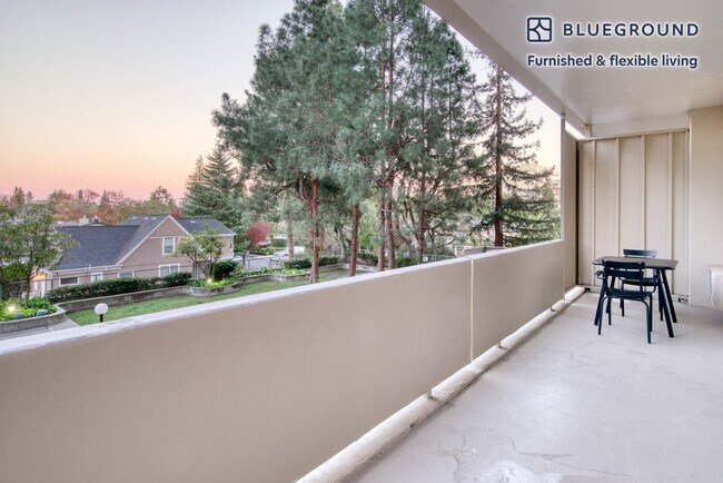 501 Forest Ave Palo Alto, CA 94301 photo 5