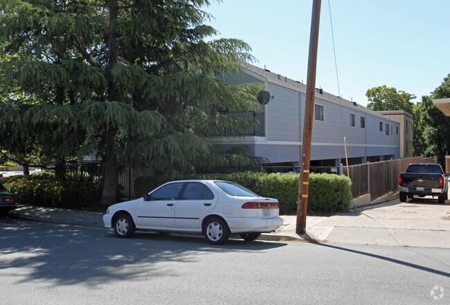 400 Laurel Street, San Carlos, CA 94070 photo 2